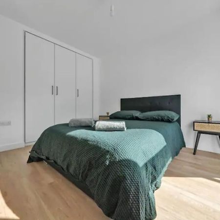 Deluxe 1 Bed In Colindale Wembley With Freewifitv Apartment London Exterior photo